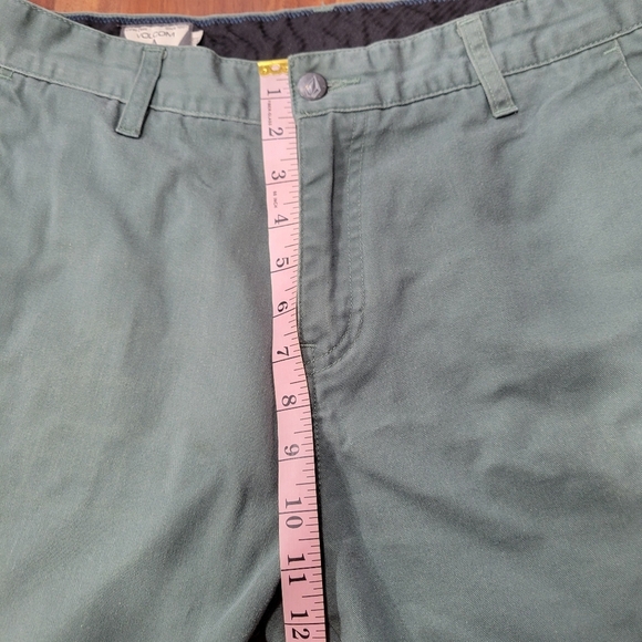 Men's Volcom Corpo Class Flat Front Chino Shorts Size 31 - Picture 10 of 12